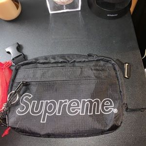 SUPREME FW18 bag
